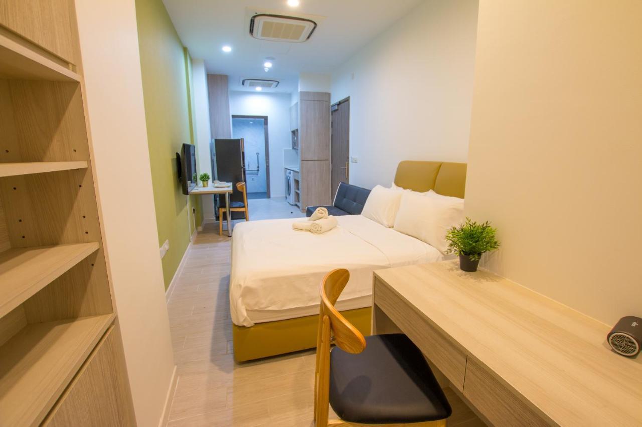 Studio Apartment