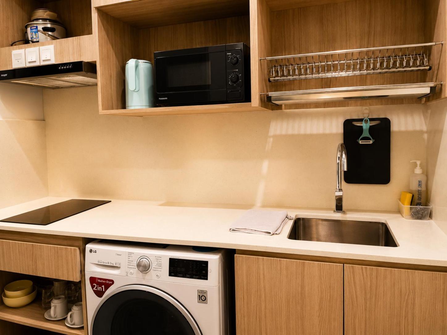 Studio Apartment